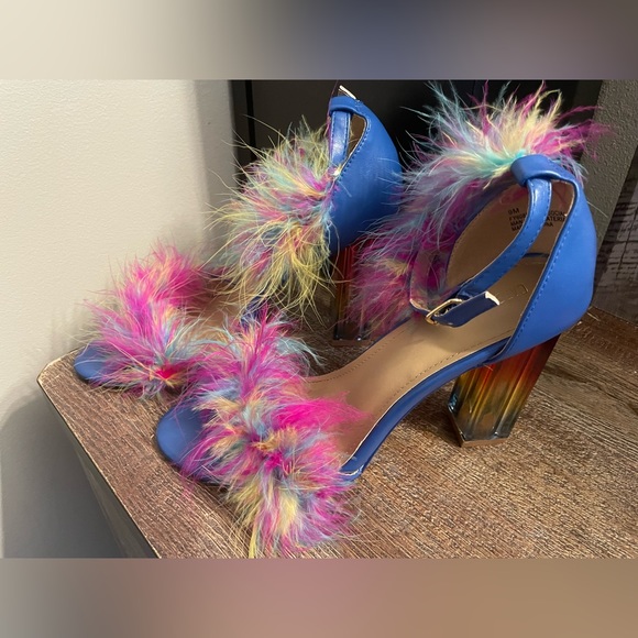 Blue heels with colorful fuzzy strap - Picture 3 of 4
